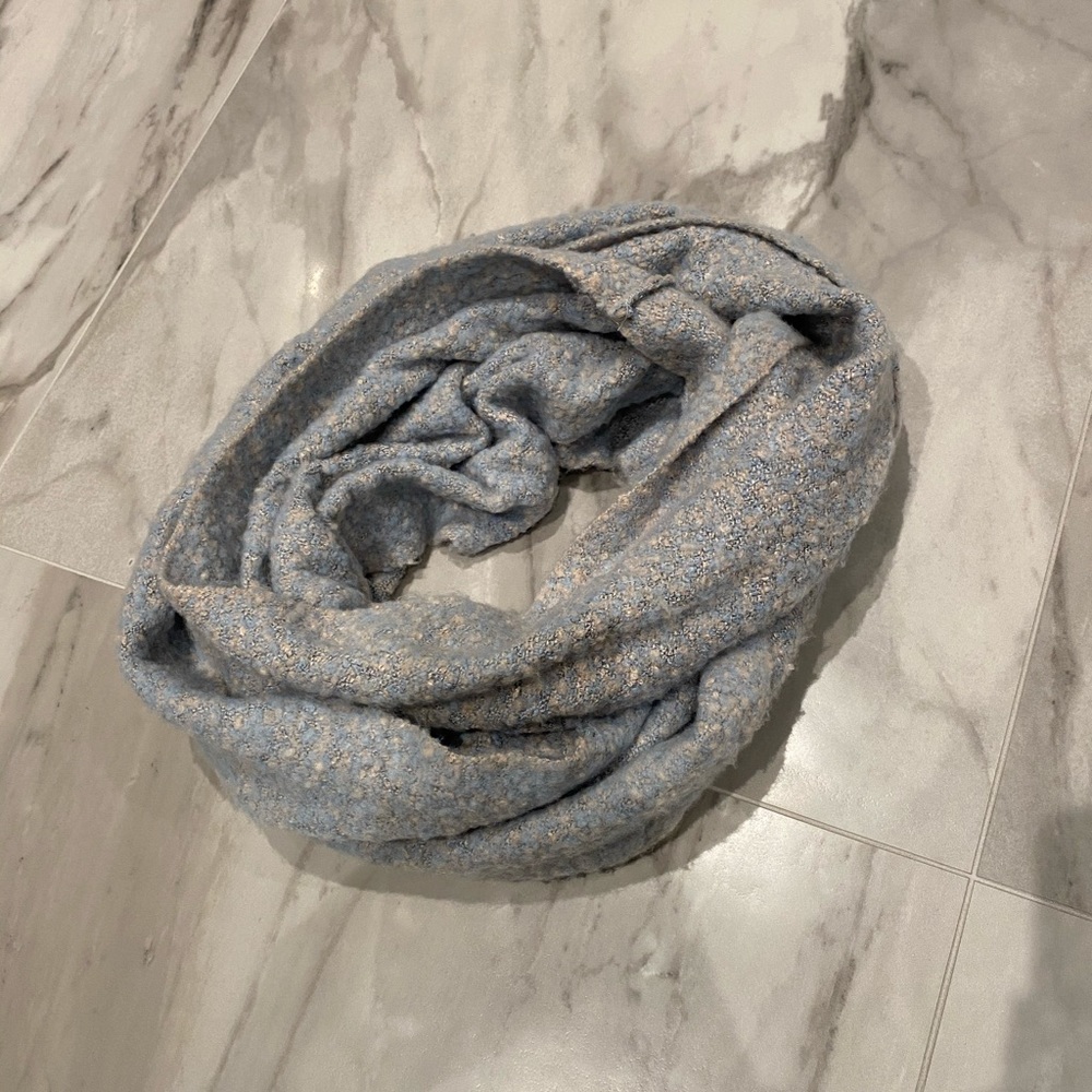 INFINITY SCARF - Picture 3 of 5